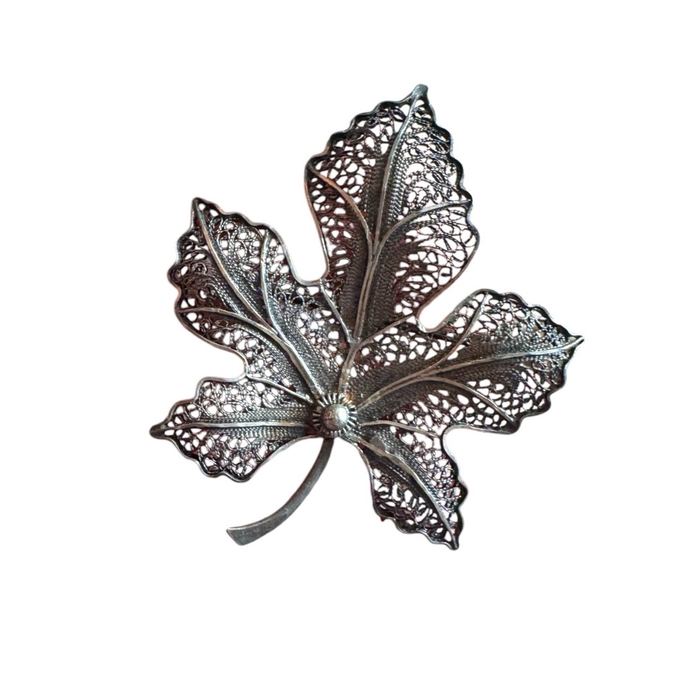Antique 800 Silver Filigree art deco maple Leaf Brooch